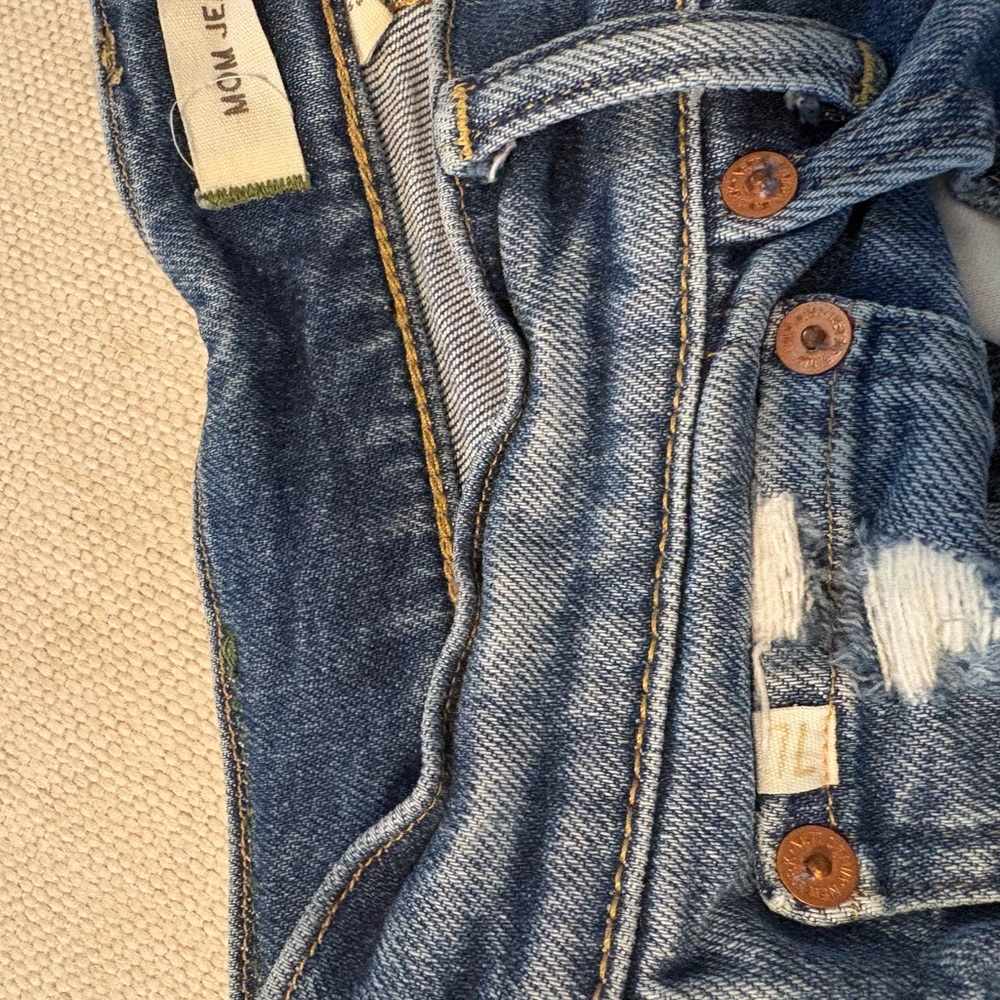 AE77 Premium Mom Jeans from American Eagle Size 4 - Picture 5 of 10